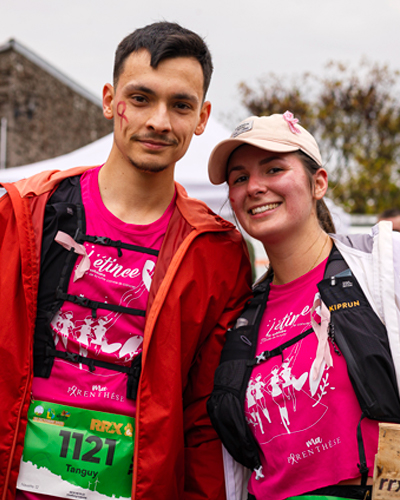 image de l'arrivée d'un jeune couple